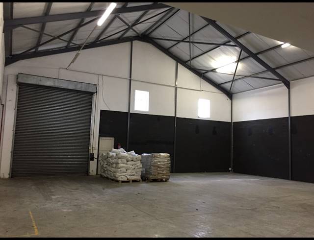 395M² WAREHOUSE RENTED IN WESTLAKE